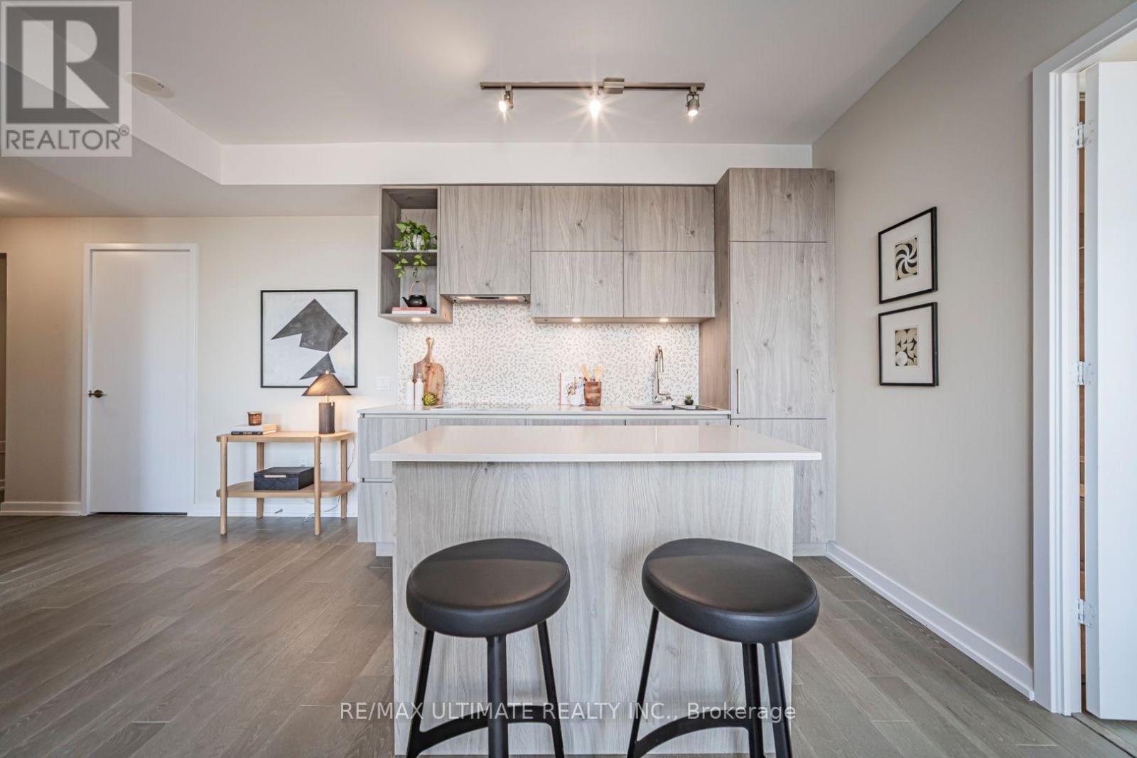 #1208 1 YORKVILLE AVENUE - 5