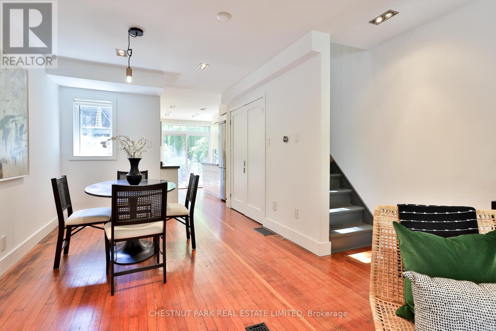 589 WELLINGTON STREET W - 7