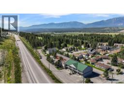 7585 Main  West Street, Radium Hot Springs, BC V0A1M0 Photo 9