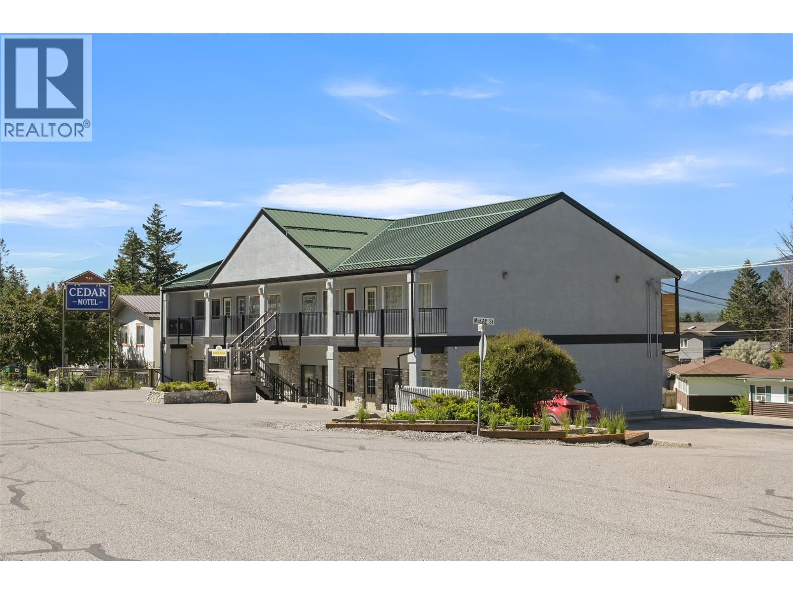7585 MAIN  WEST Street, Radium Hot Springs