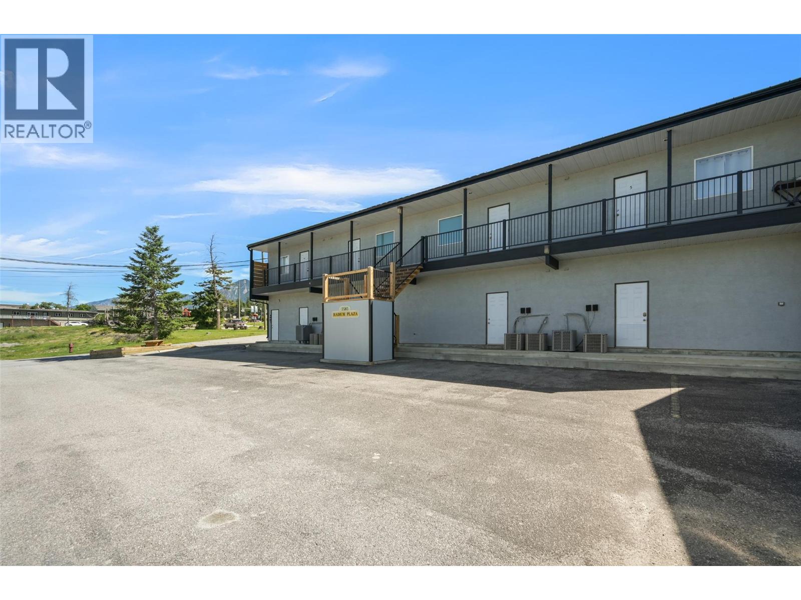 7585 MAIN  WEST Street, Radium Hot Springs