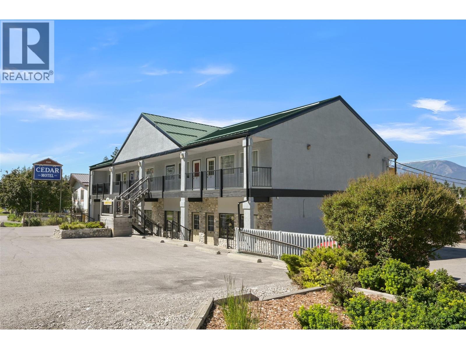 7585 MAIN  WEST Street, Radium Hot Springs