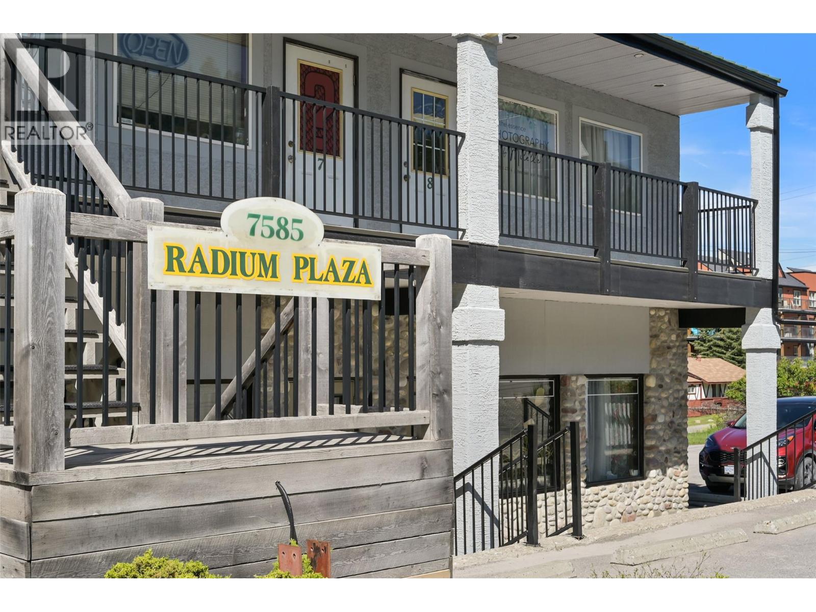 7585 MAIN  WEST Street, Radium Hot Springs