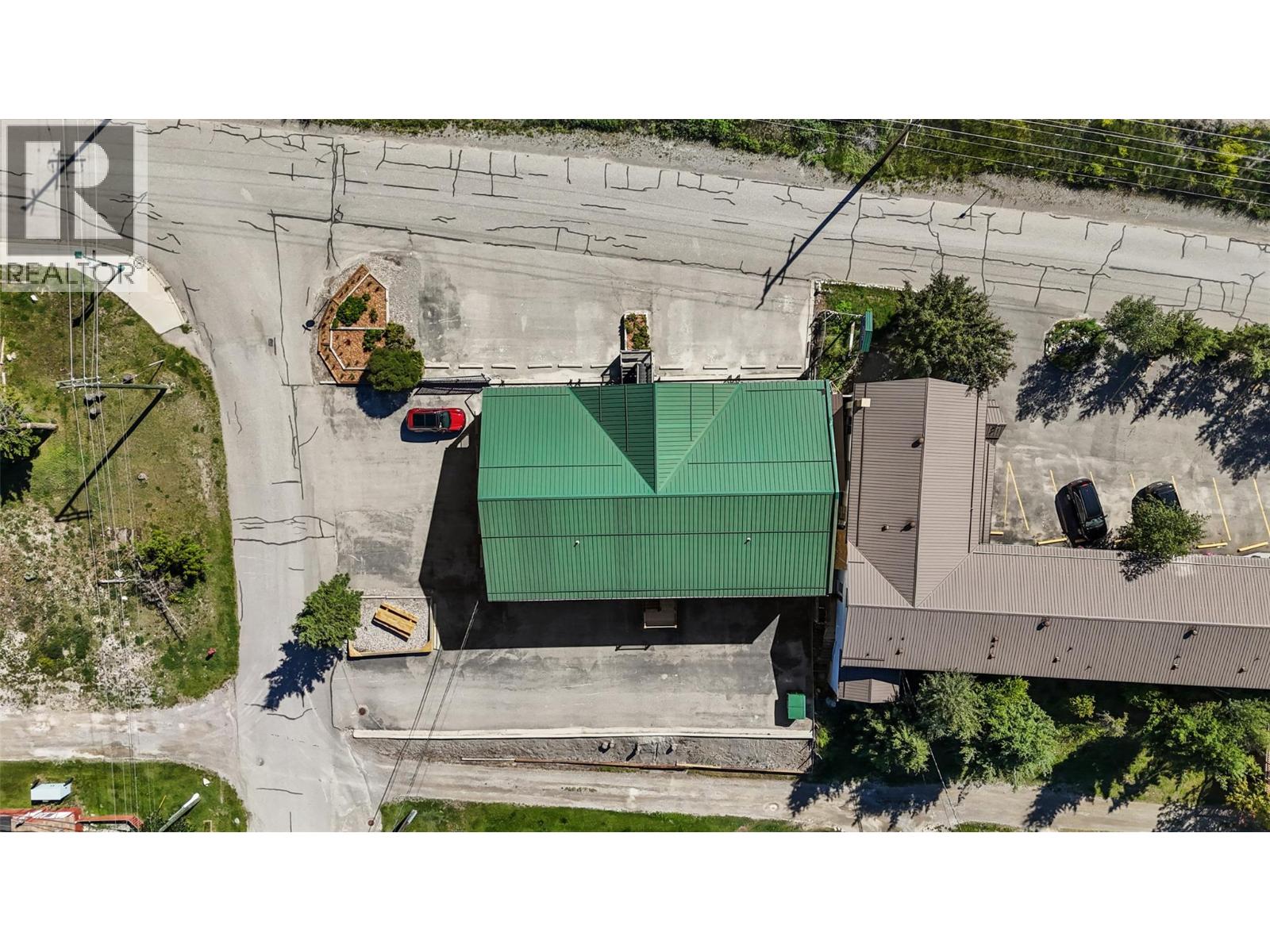 7585 MAIN  WEST Street, Radium Hot Springs