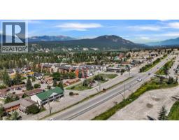 7585 Main  West Street, Radium Hot Springs, BC V0A1M0 Photo 34