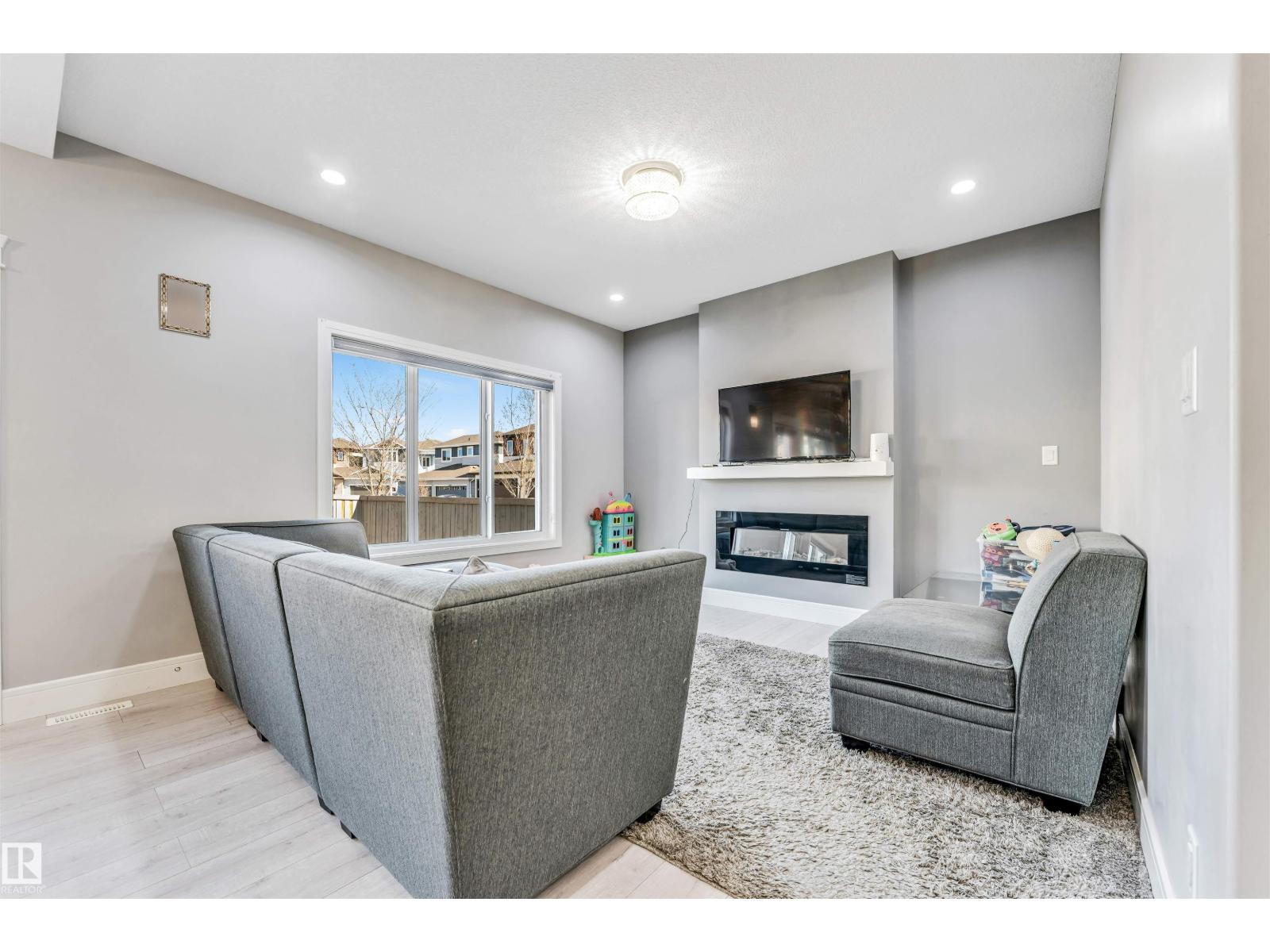 1103 29 ST NW - 13