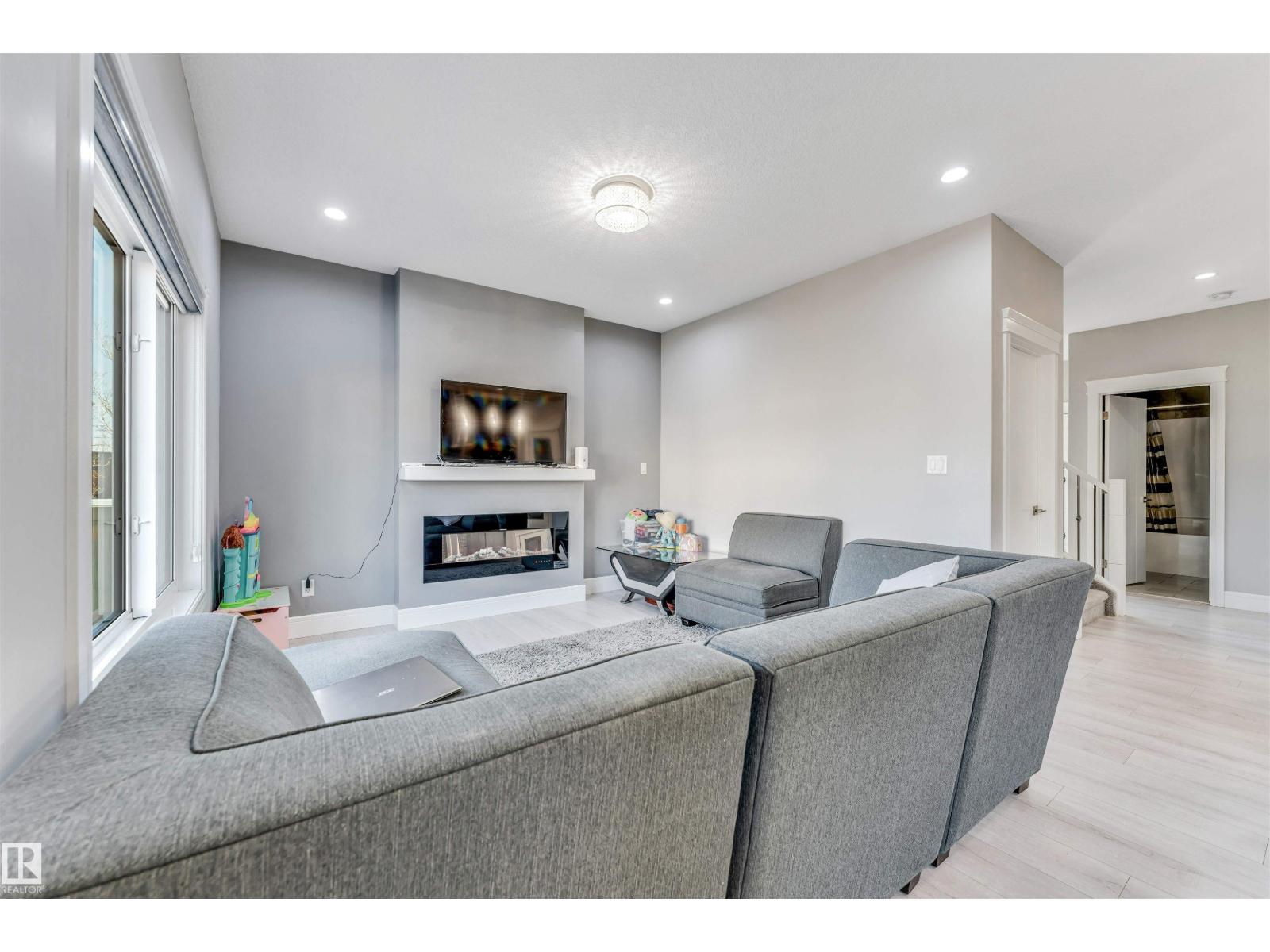 1103 29 ST NW - 14