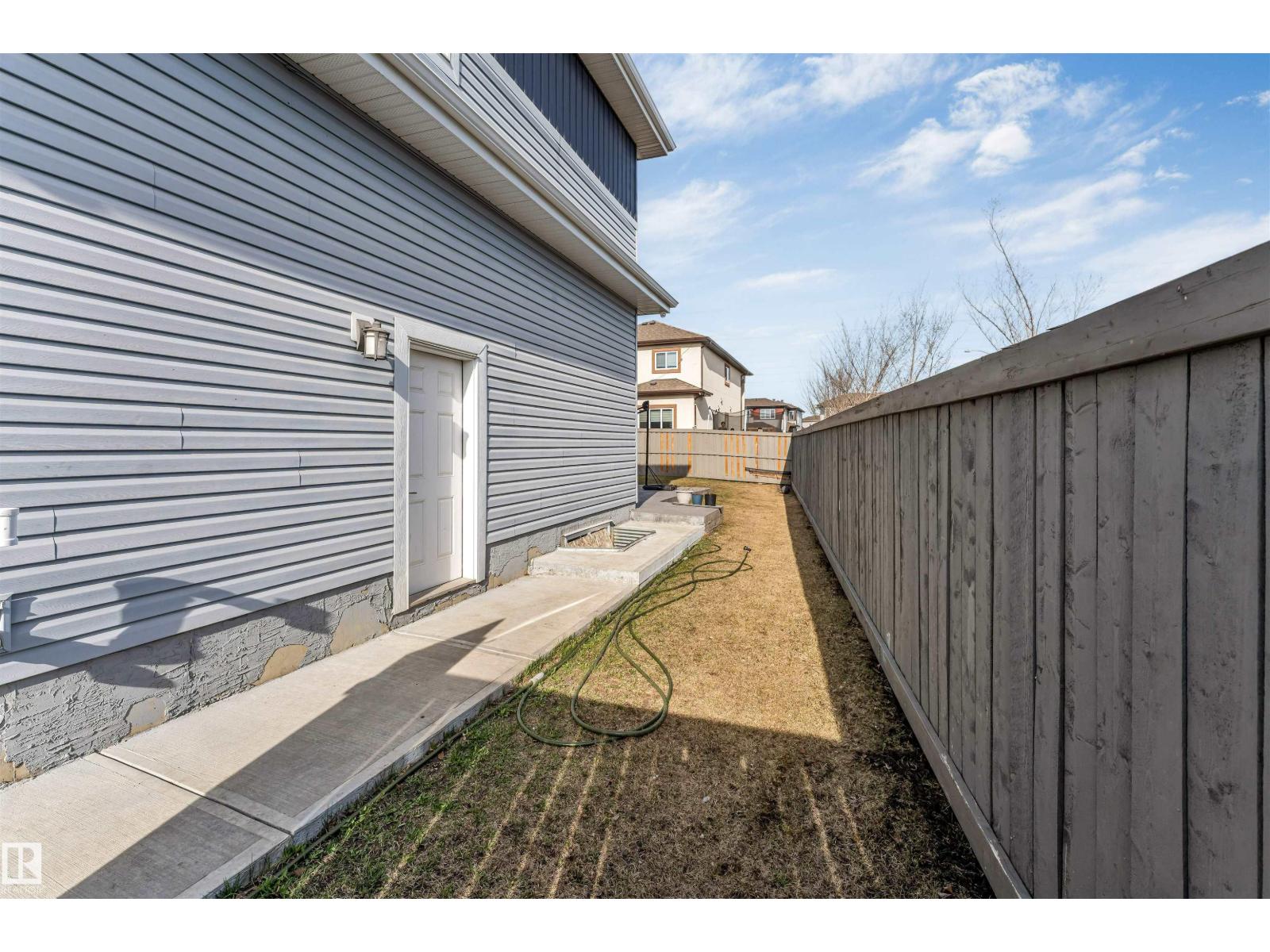 1103 29 ST NW - 39