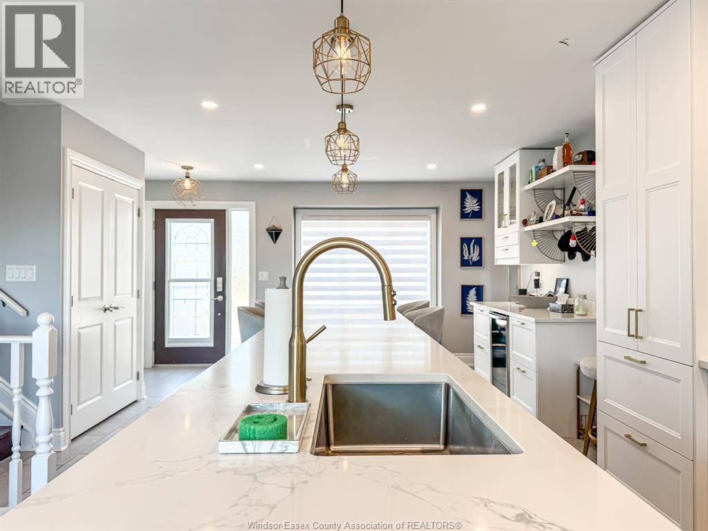 62 TOWNSVIEW ST - 9