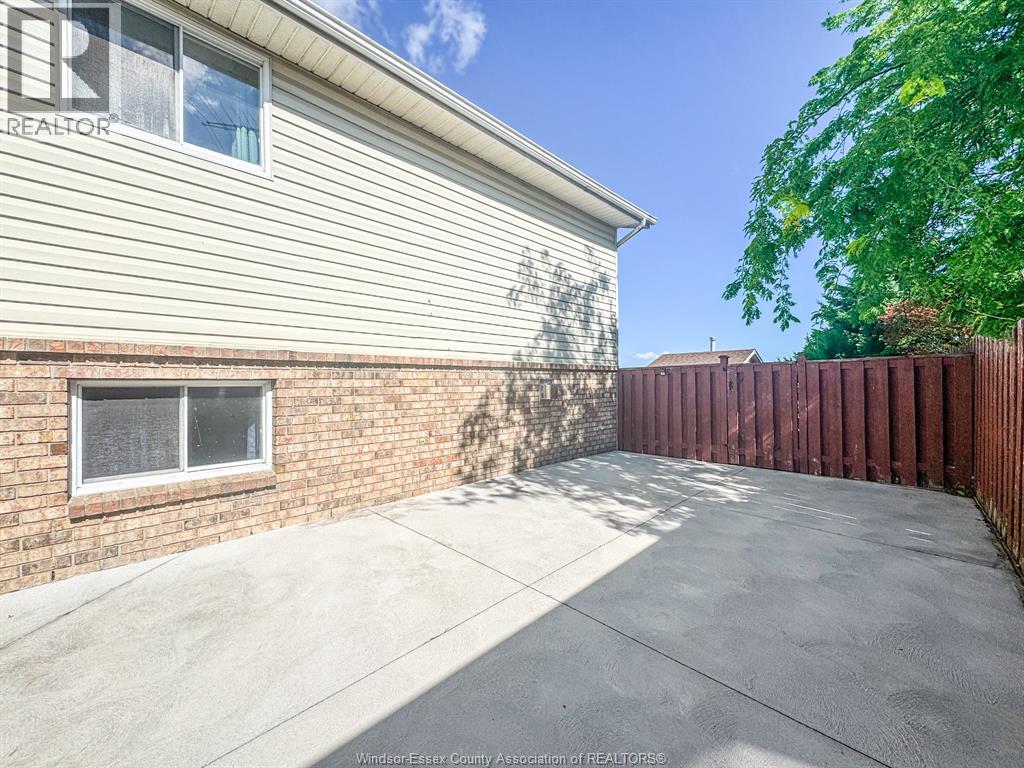 62 TOWNSVIEW ST - 41