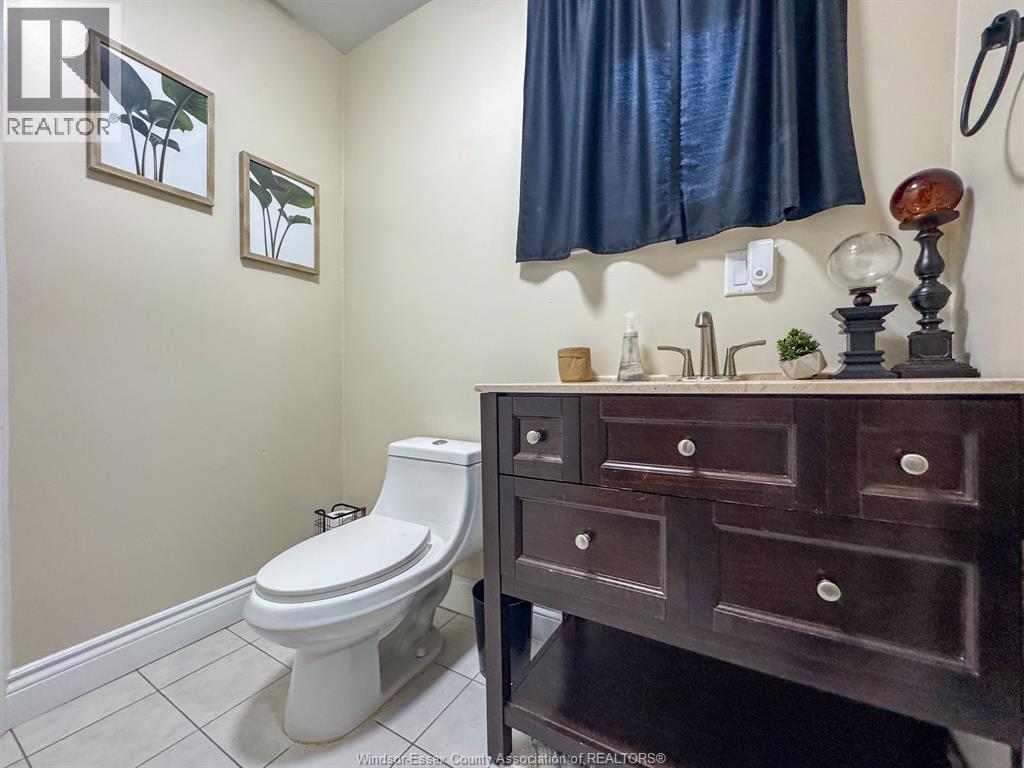 62 TOWNSVIEW ST - 33