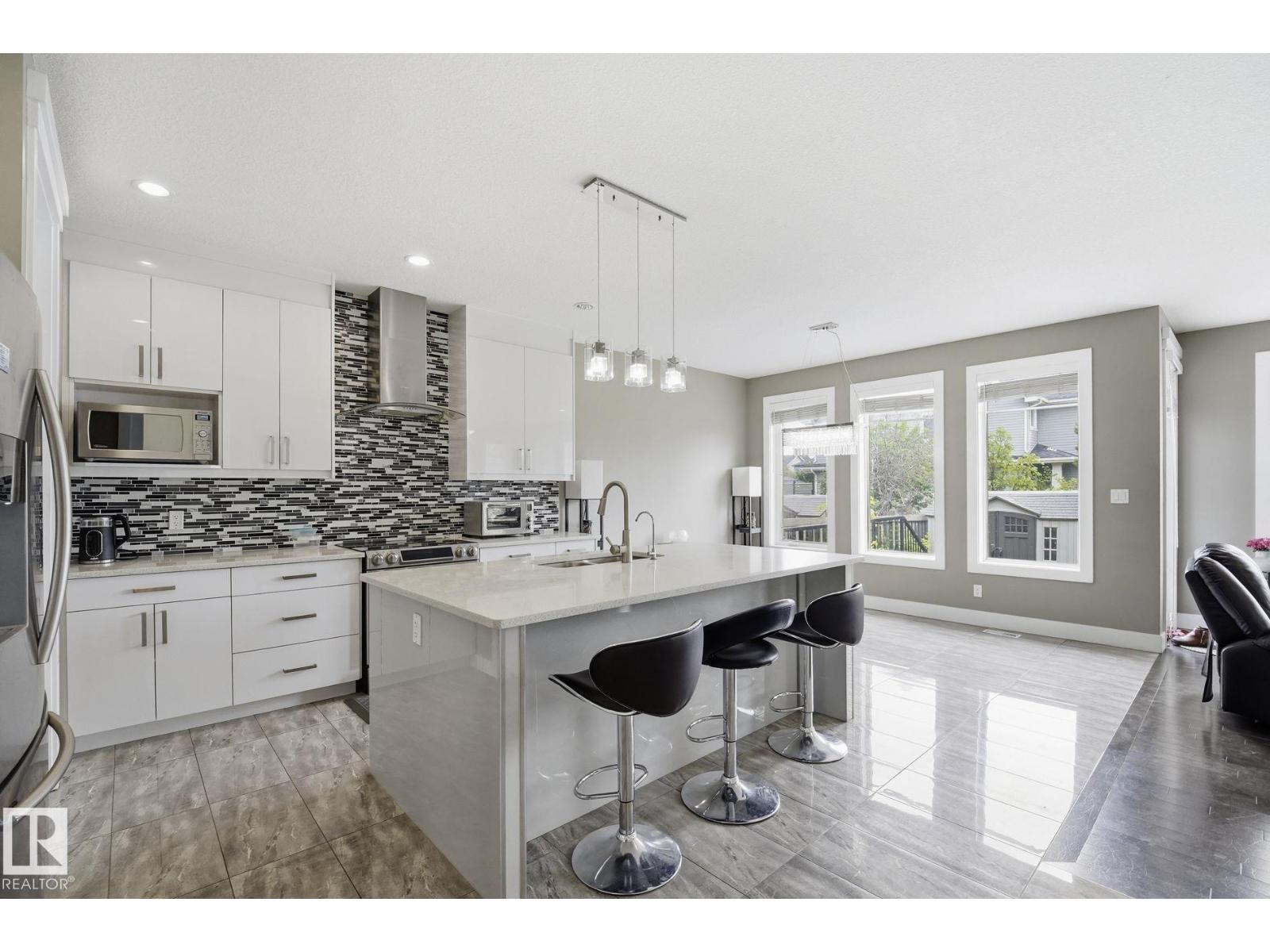 1051 174 ST SW - 11
