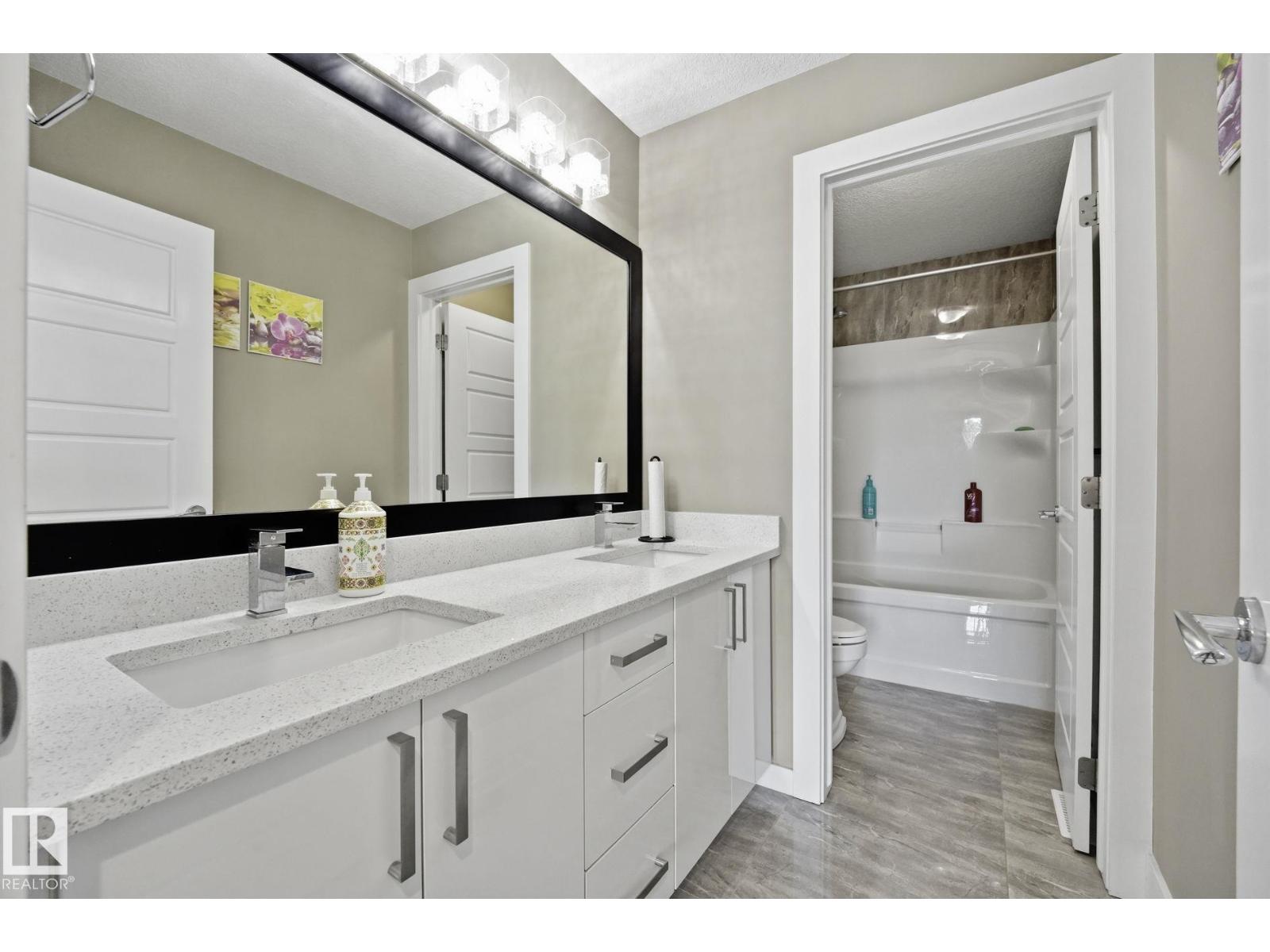 1051 174 ST SW - 22