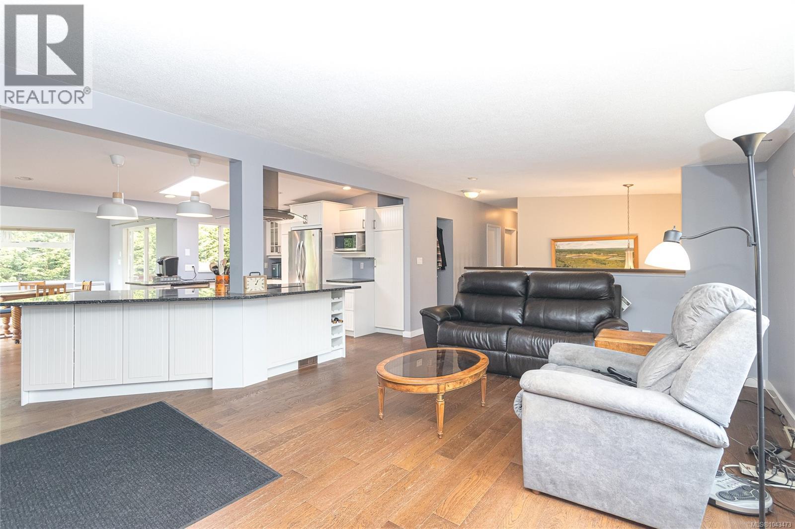 9480 Maryland Dr - Image 5