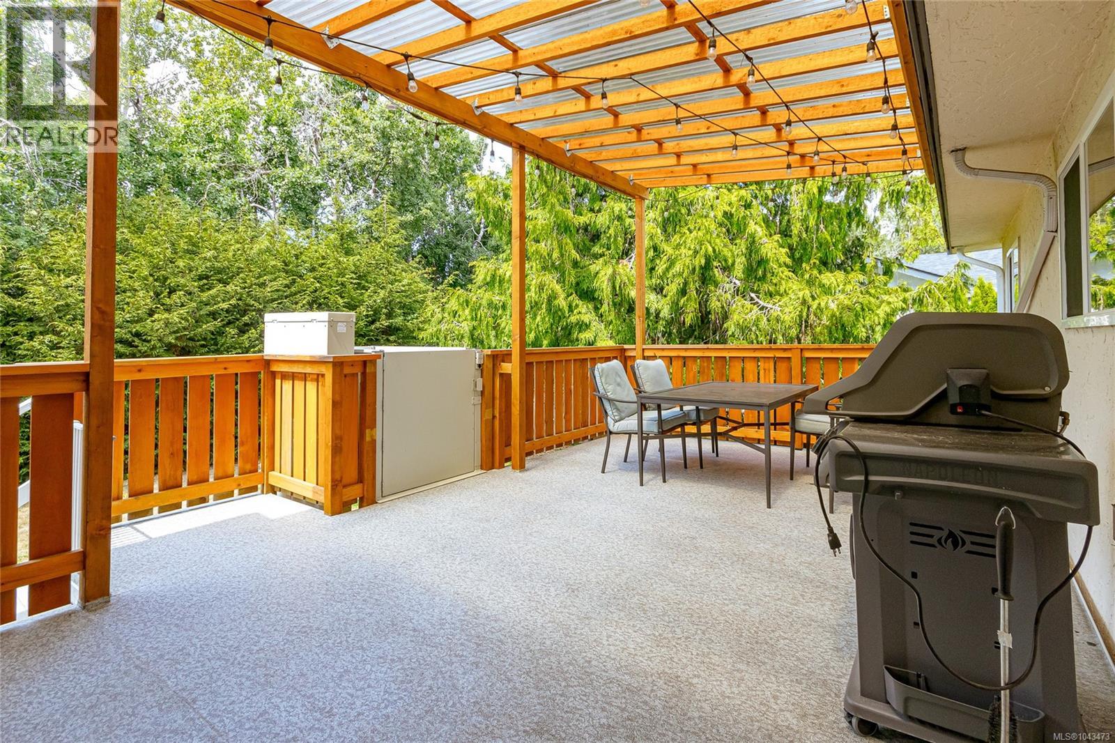 9480 Maryland Dr - Image 34