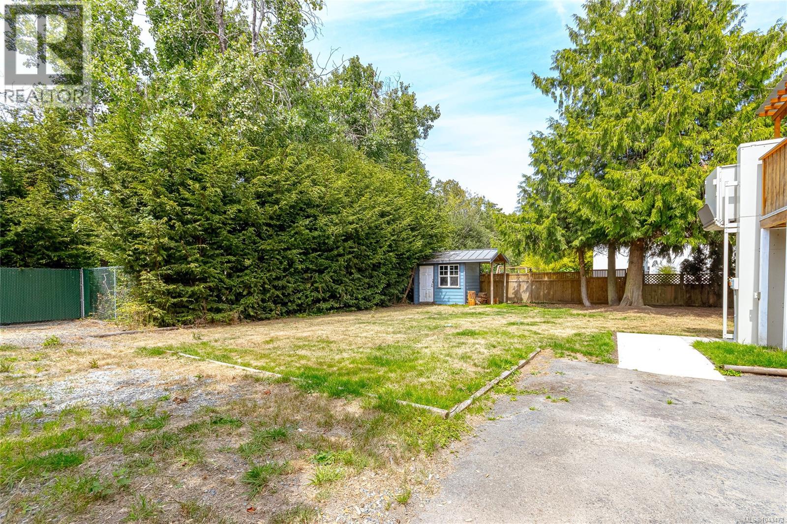 9480 Maryland Dr - Image 37