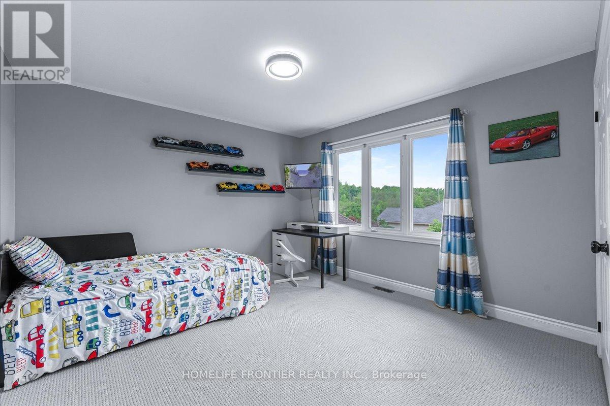 1664 MOYER AVENUE - 25