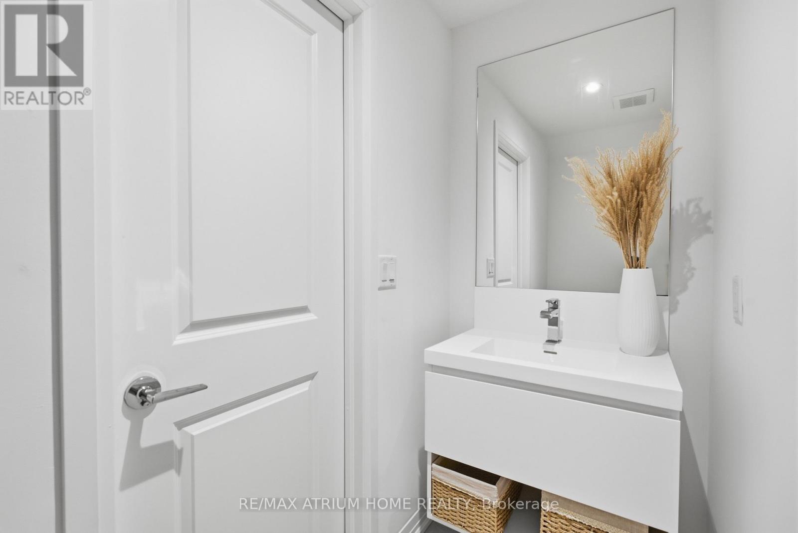 9100 WOODBINE AVENUE - 10