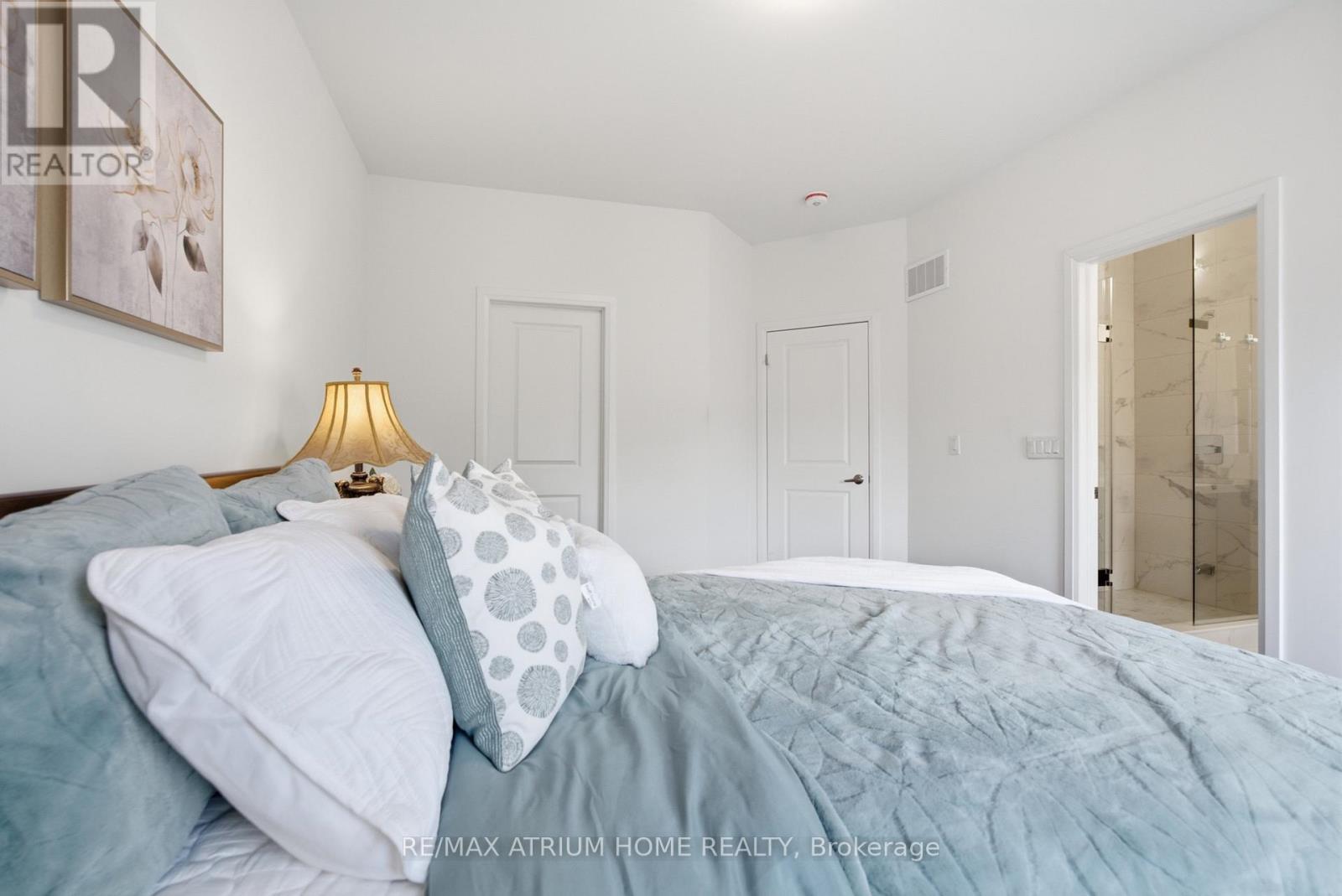 9100 WOODBINE AVENUE - 24