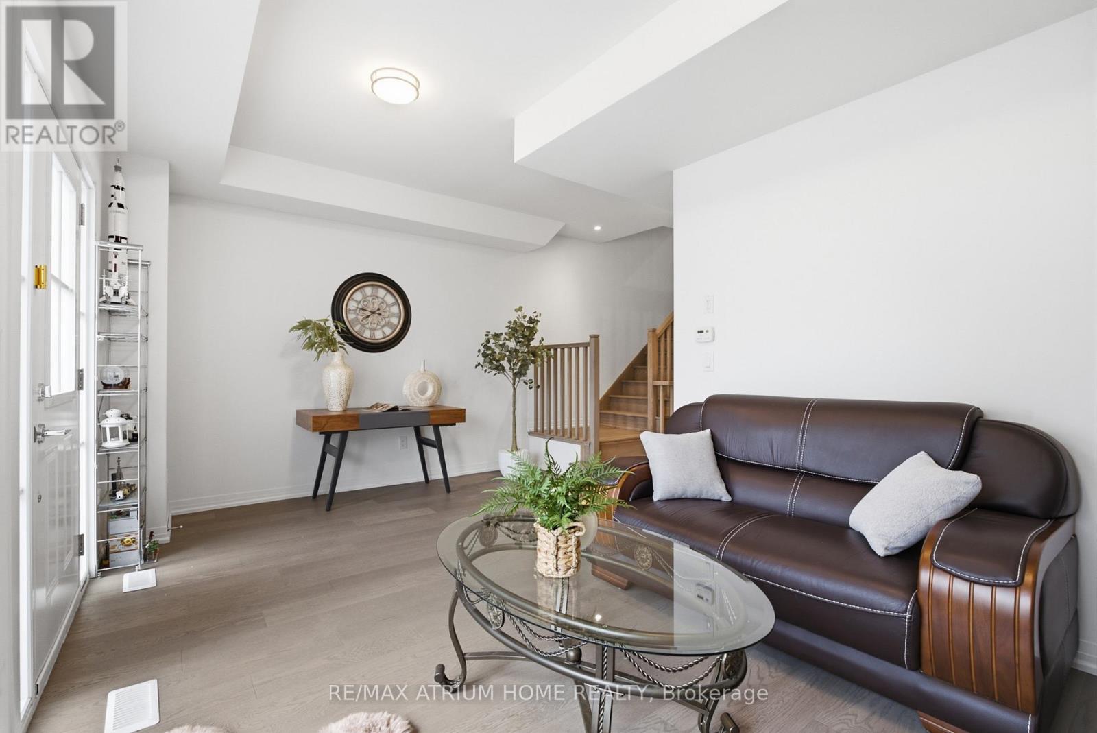 9100 WOODBINE AVENUE - 6