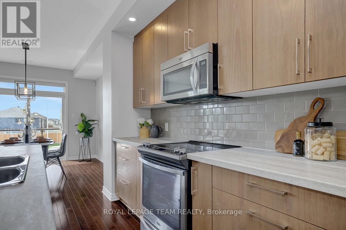 2 Bed, 2 Bath House for Sale in Ottawa – 224 CHAPERAL PRIVATE, Ottawa – MLS# X13599270 - Image 27