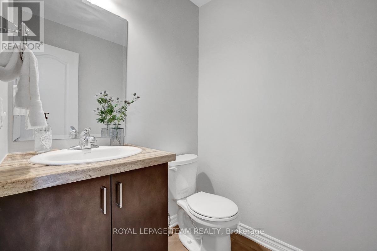 2 Bed, 2 Bath House for Sale in Ottawa – 224 CHAPERAL PRIVATE, Ottawa – MLS# X13599270 - Image 31