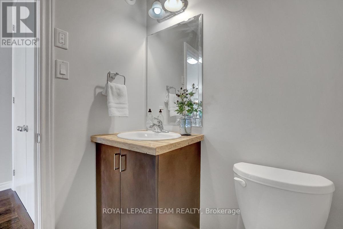 2 Bed, 2 Bath House for Sale in Ottawa – 224 CHAPERAL PRIVATE, Ottawa – MLS# X13599270 - Image 32