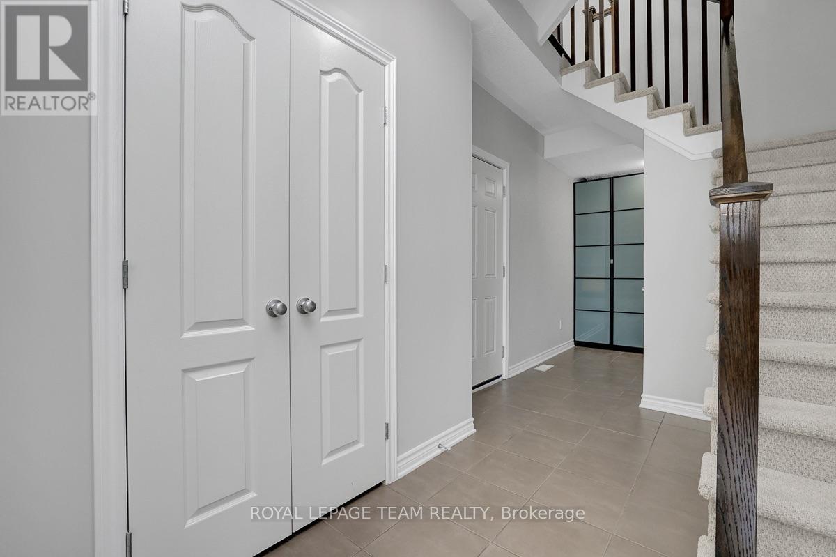 2 Bed, 2 Bath House for Sale in Ottawa – 224 CHAPERAL PRIVATE, Ottawa – MLS# X13599270 - Image 8