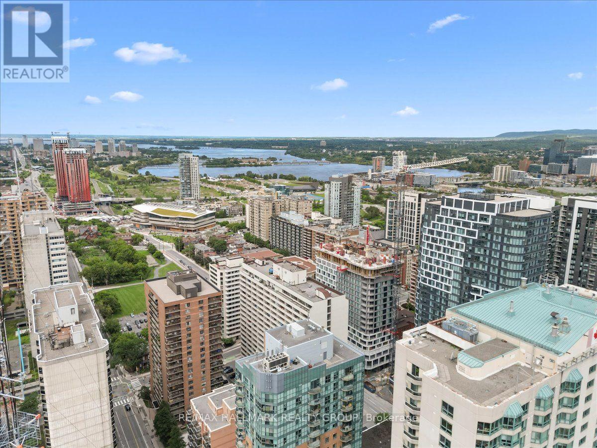 #1703 445 LAURIER AVENUE W - 31
