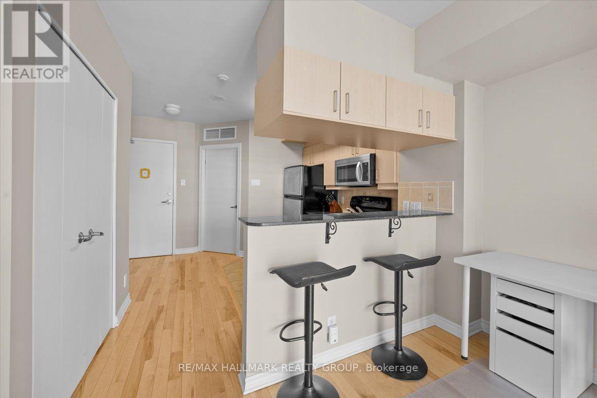 #1703 445 LAURIER AVENUE W - 8