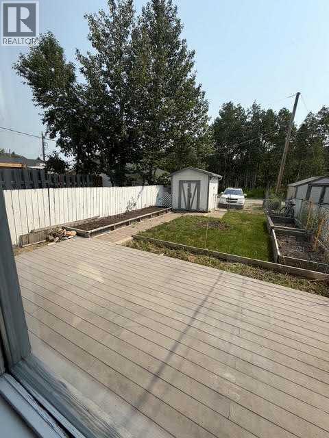 501 A Centre Street N - Image 3