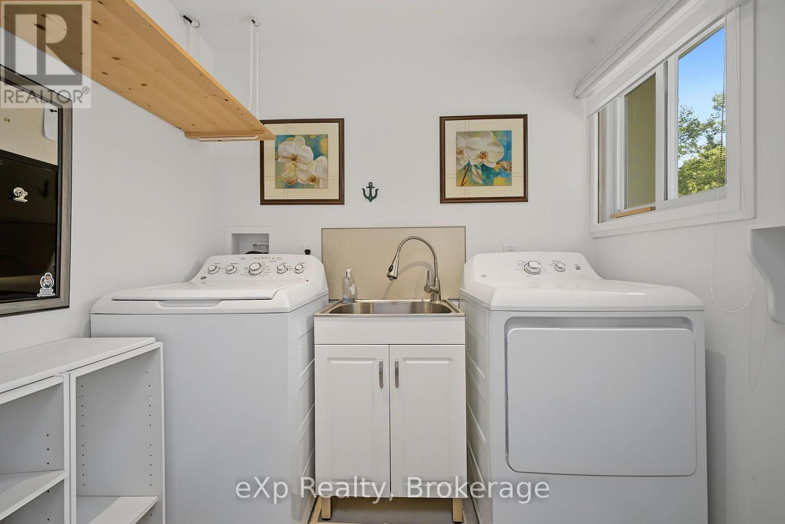 3 BAYVIEW DRIVE - 21