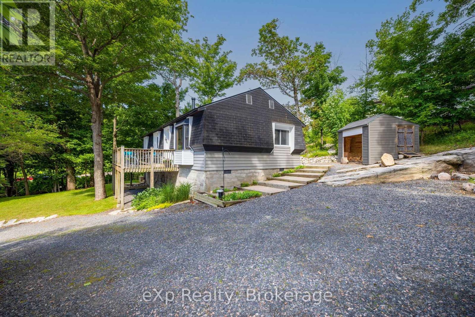 3 BAYVIEW DRIVE - 37