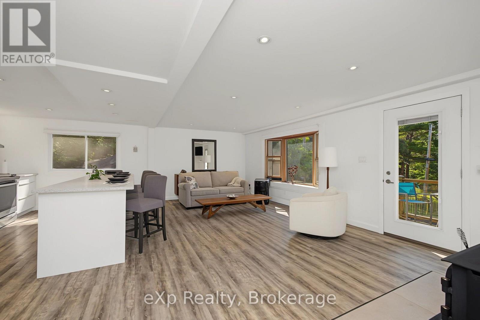 3 BAYVIEW DRIVE - 9