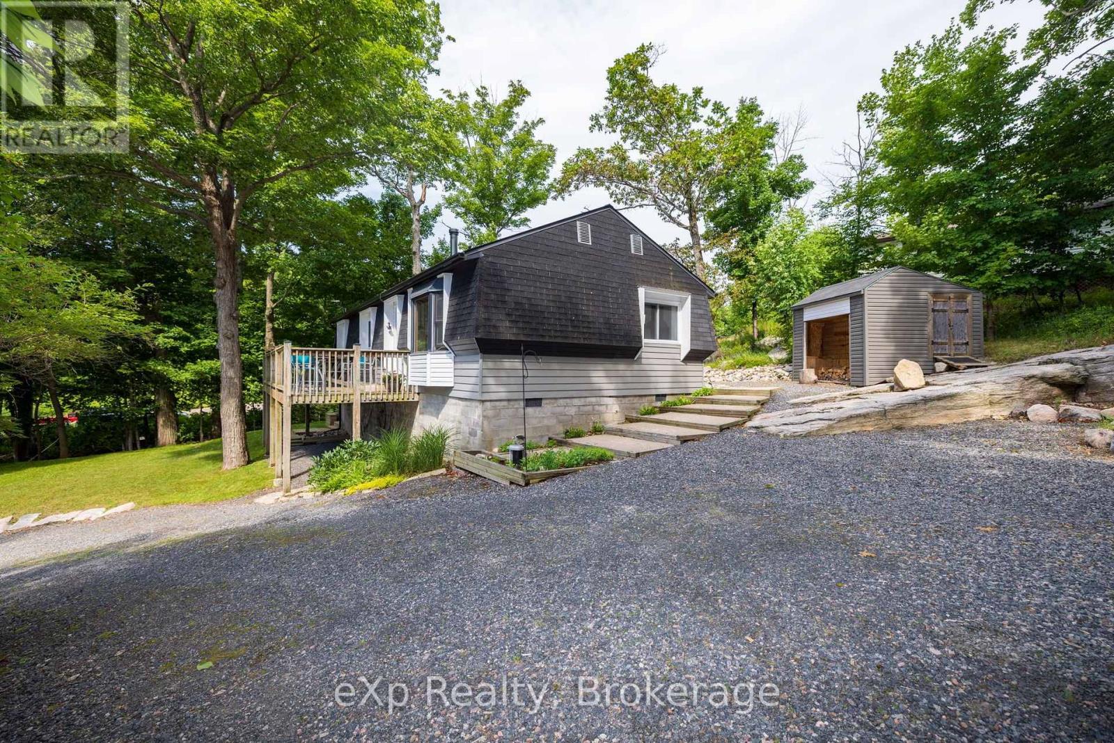 3 BAYVIEW DRIVE - 38