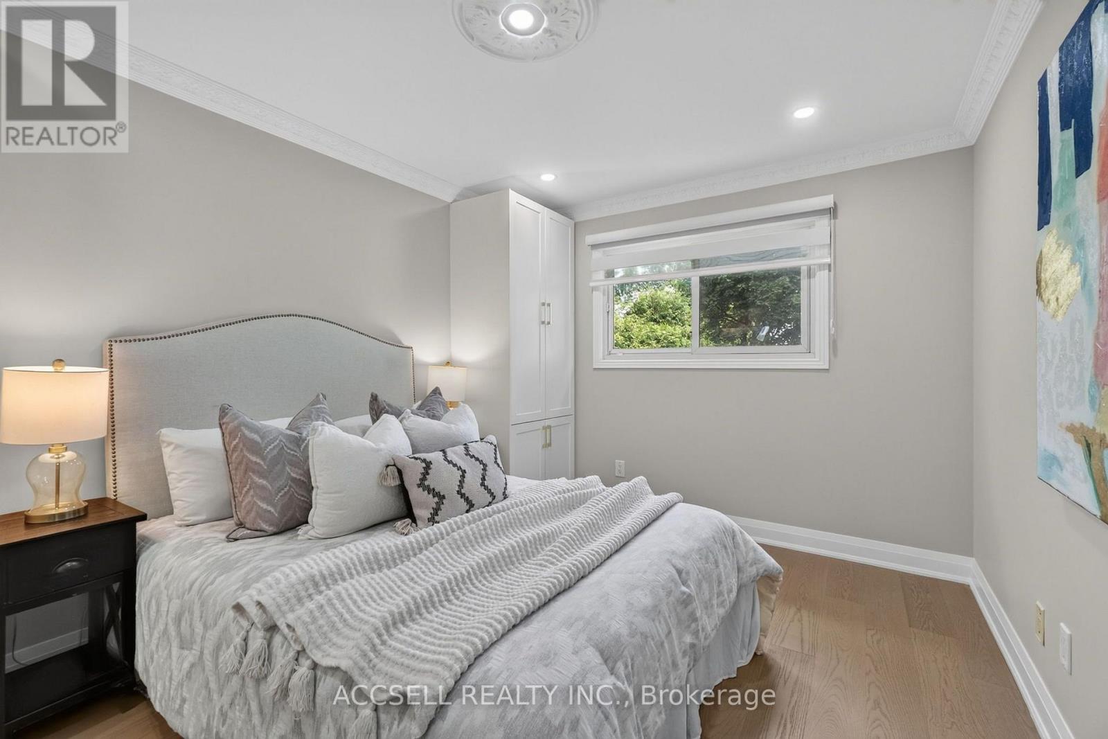 2446 VENTURA DRIVE - Image 22