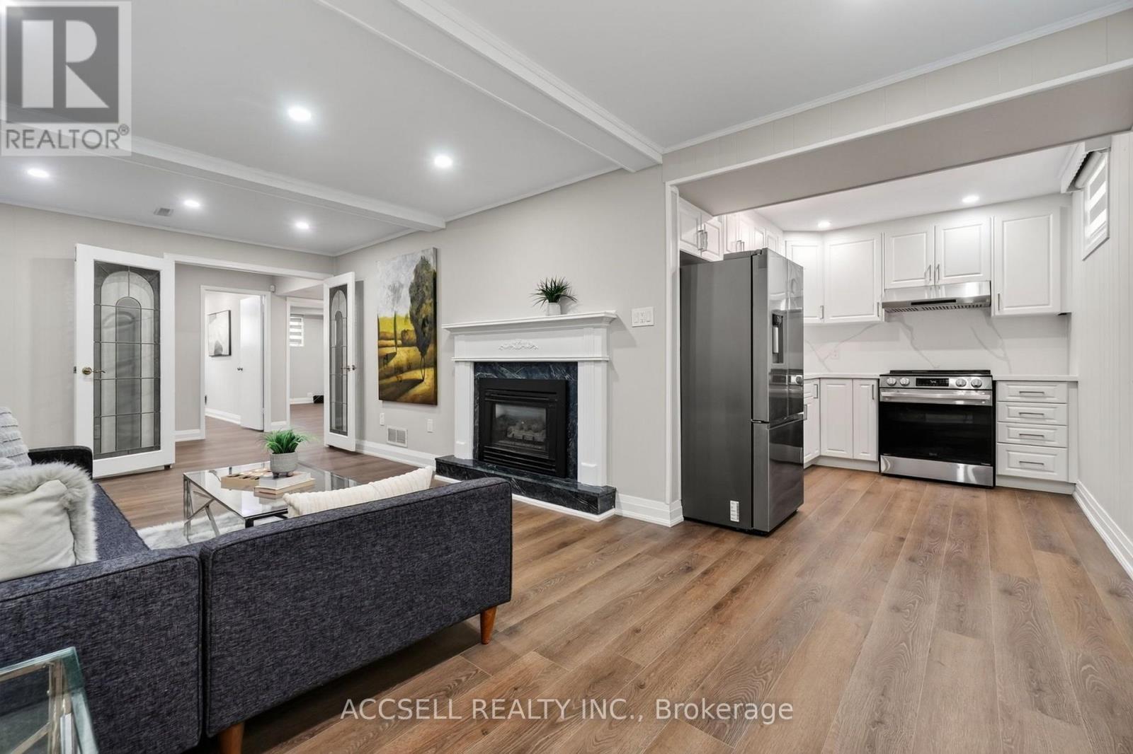 2446 VENTURA DRIVE - 30