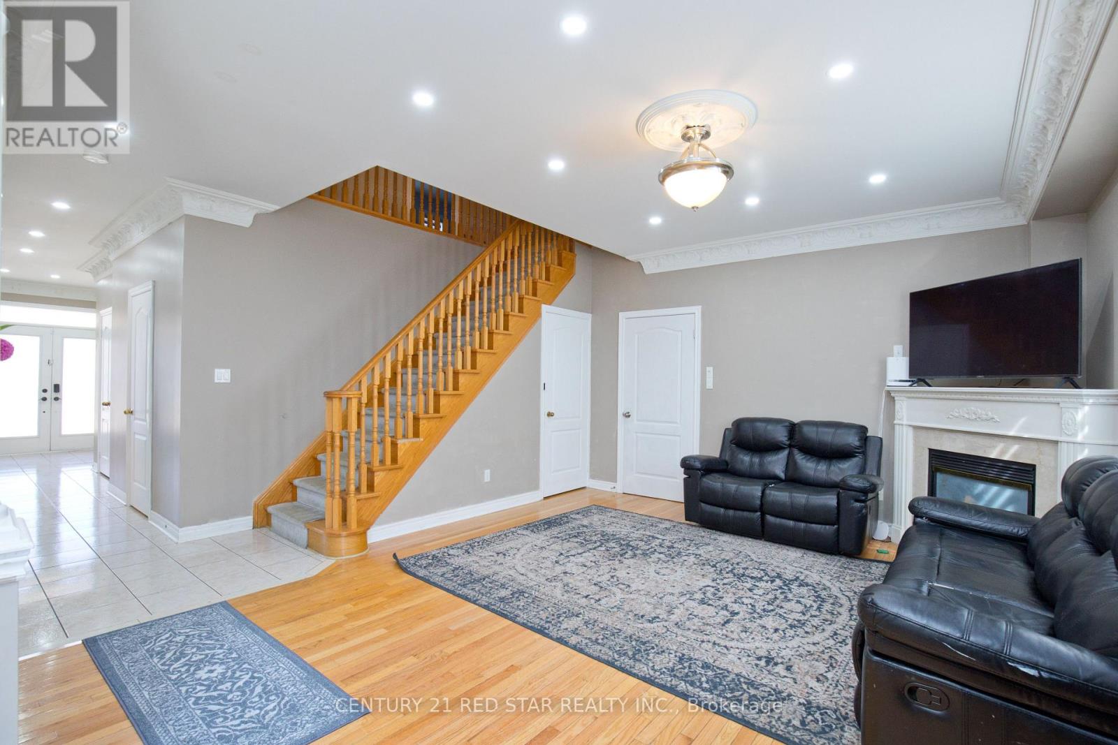 3 OKANAGAN DRIVE - 11