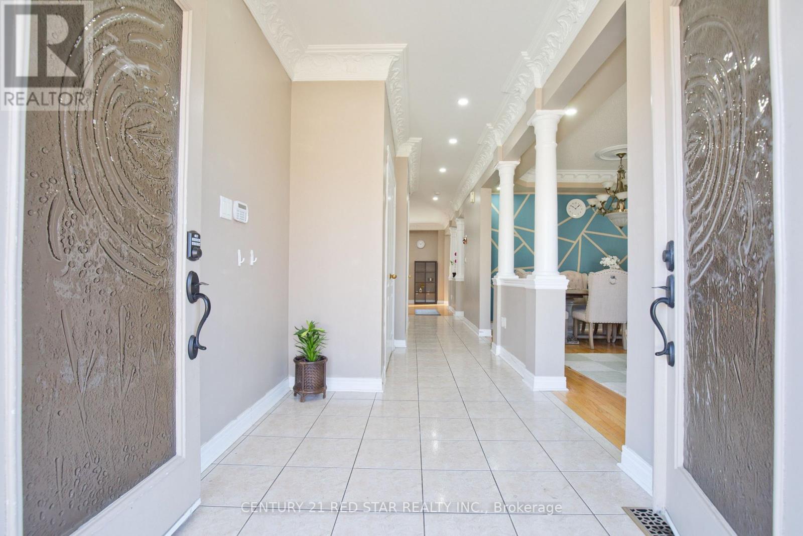 3 OKANAGAN DRIVE - 3