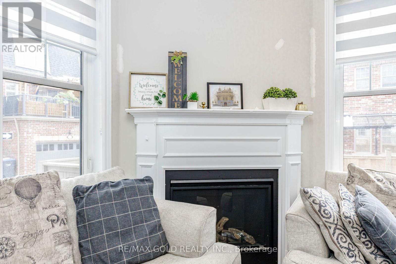 3 DALE MEADOWS ROAD - 13