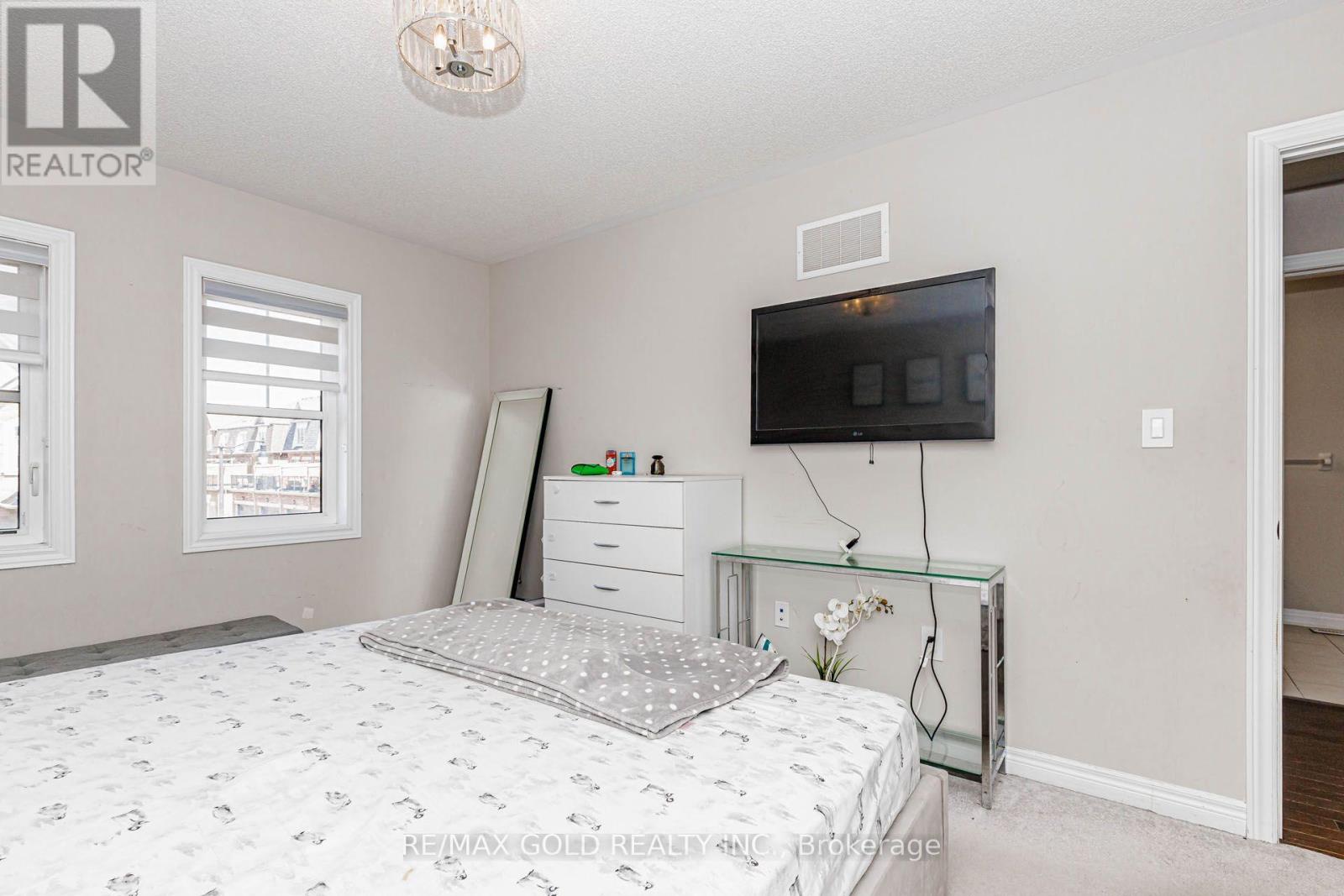 3 DALE MEADOWS ROAD - 36