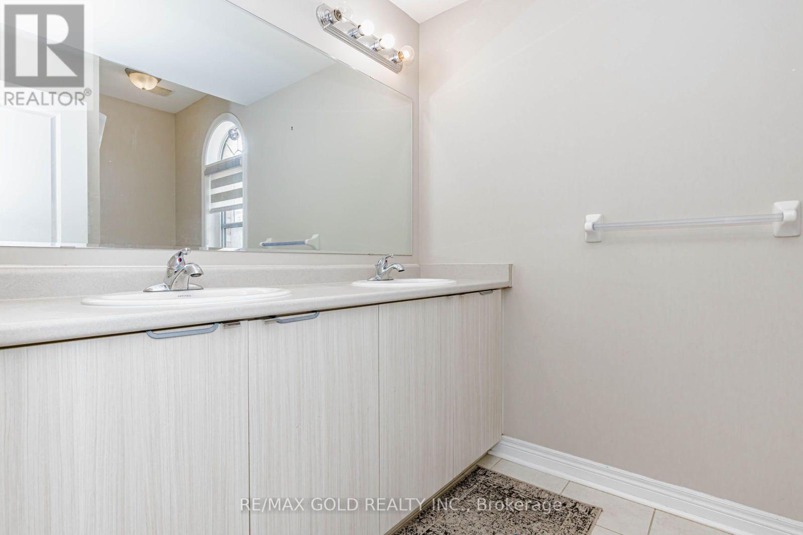 3 DALE MEADOWS ROAD - 41