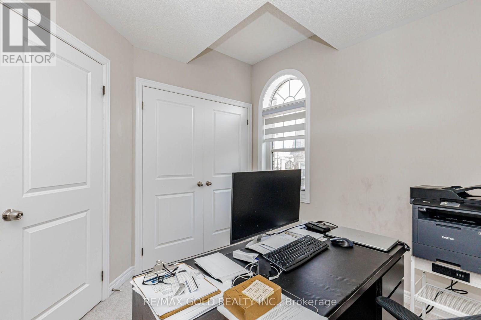 3 DALE MEADOWS ROAD - 44