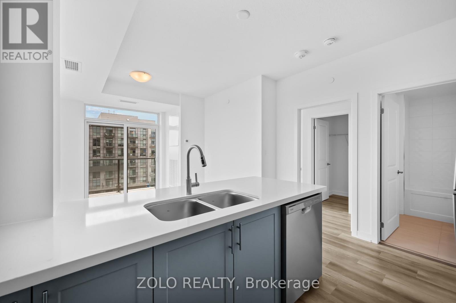 #1011 470 DUNDAS STREET E - 16