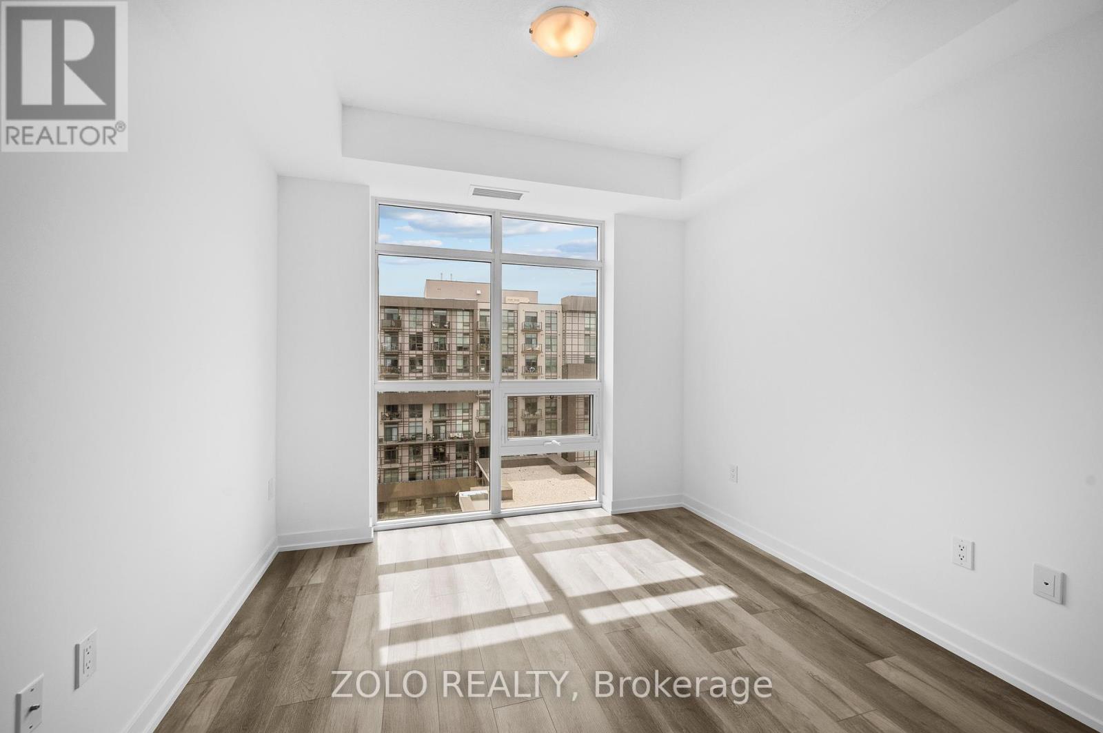 #1011 470 DUNDAS STREET E - 18