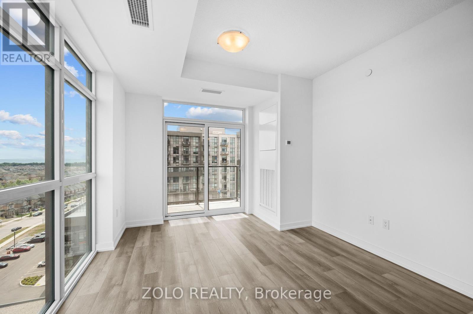 #1011 470 DUNDAS STREET E - 6