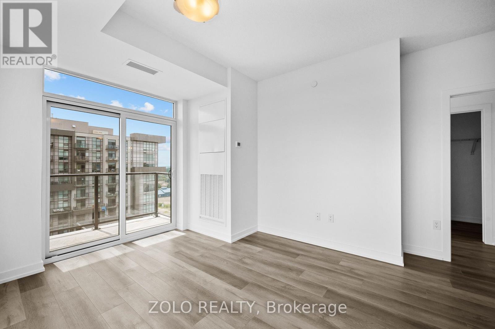 #1011 470 DUNDAS STREET E - 9