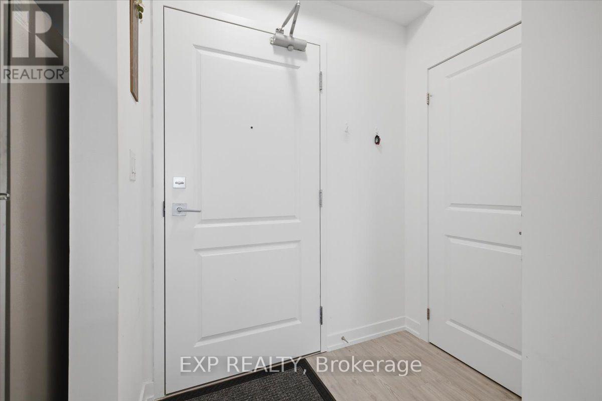 #603 450 DUNDAS STREET E - 3