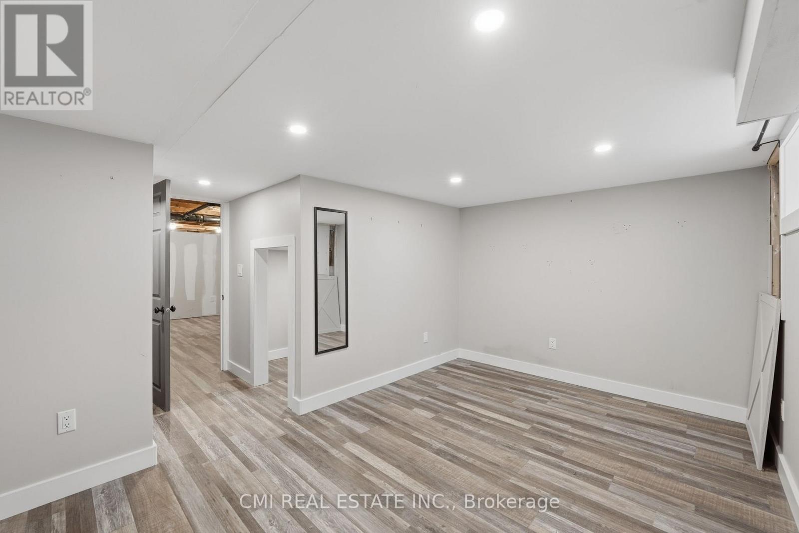 28 RIVER DRIVE - 38