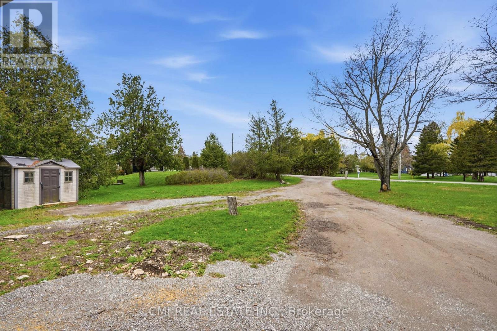 28 RIVER DRIVE - 43